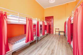 Хостелы Babel Hostel Вроцлав Кровать в общем номере с 4 кроватями-4